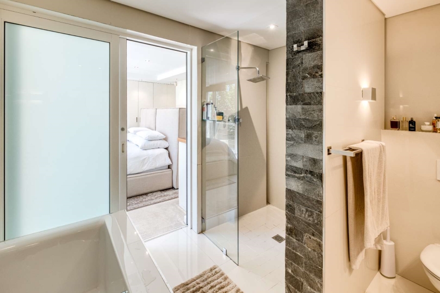 3 Bedroom Property for Sale in Green Point Western Cape